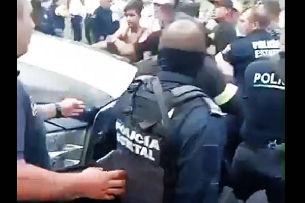 Balacera tras un presunto asalto a Coppel en inmediaciones del metro Ecatepec. Al menos tres personas detenidas. Afectaciones en Av. Central