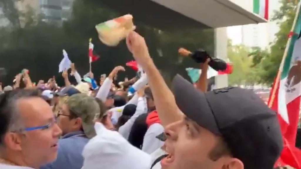 La discusión en el Senado de la República sobre la Reforma al Poder Judicial se paró tras la irrupción de manifestantes en contra de la iniciativa a la Cámara