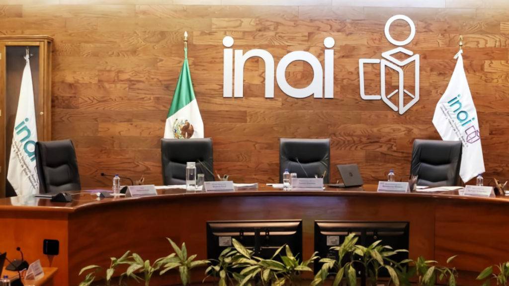 La reforma para eliminar organismos autónomos, incluido el INAI, será una realidad antes de finalizar el año, según el coordinador de Morena, Ricardo Monreal. 