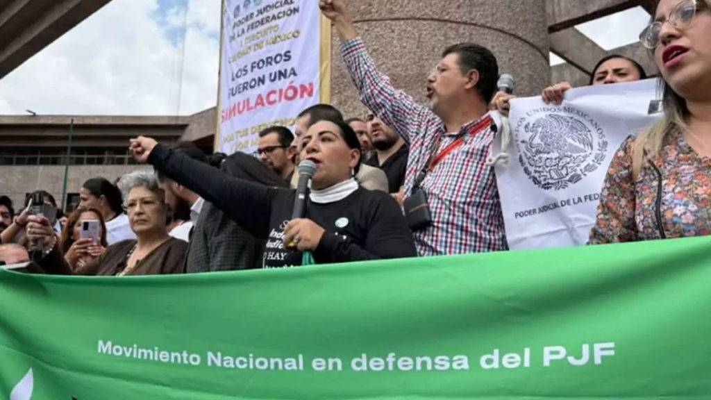 Los trabajadores del Poder Judicial de los 32 circuitos del país aseguran que continuarán en paro indefinido, exigiendo la revisión de la reforma.