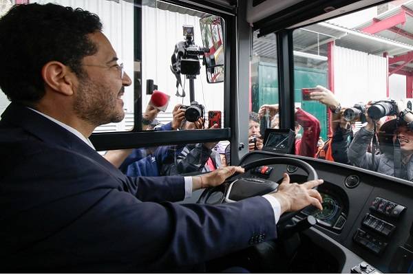 Martí Batres entrega ayuda a Acapulco, 300 escrituras en Tlalpan, Unidad Habitacional Bonfil reconstruida. 10 acciones. Despedida con honor. Misión cumplida