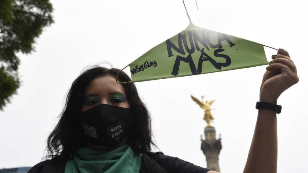 El Congreso del Estado de México aprueba la reforma en el Día Internacional para la Eliminación de la Violencia contra las Mujeres.