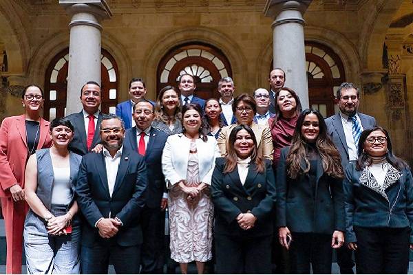 Este Cabildo es único en el país, en ningún estado de la República hay un organismo que junte a los gobernantes municipales con su gobierno estatal: Brugada