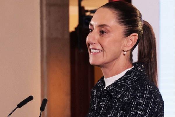 Hacienda entregó el primer Paquete Económico de la presidenta Sheinbaum a la Cámara de Diputados. Economía mexicana crecerá entre 2 y 3 por ciento en 2025