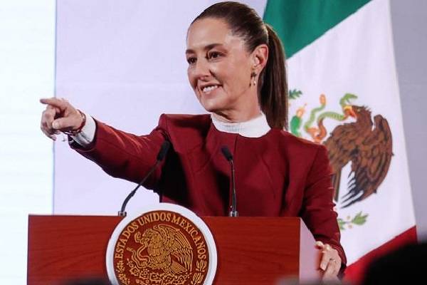 Sheinbaum aclaró que ningún expresidente ha pedido las pensiones millonarias retiradas. Para pensión de Bienestar hay que vivir en México, aclara