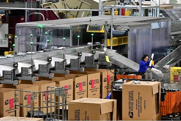 Además de México, al menos otros 25 países suspendieron envíos postales a EE.UU. que suspendió la exención de minimis libre de impuestos