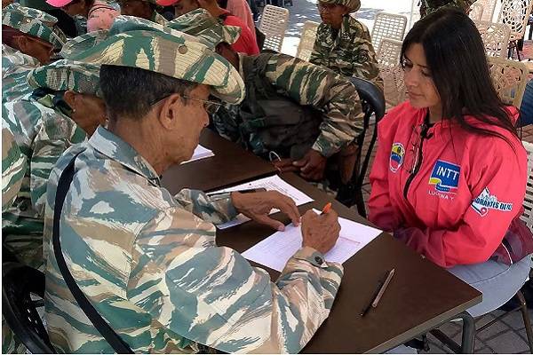 Multitudes acudieron este fin de semana a inscribirse en la Milicia Bolivariana en Caracas y otras ciudades de Venezuela por despliegue de EE.UU