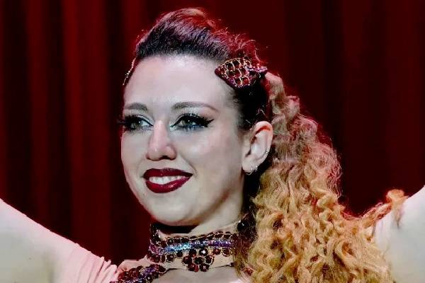 Marina Barceló de 27 años, cayó en una rutina con trapecio en un accidente fatal e instantáneo. Cirqueros y autoridades lamentan el suceso