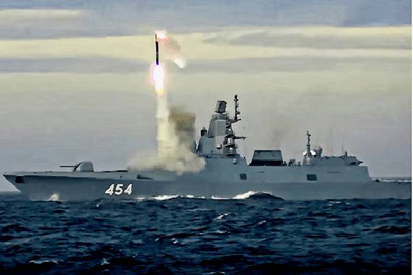 Ucrania afirma que seguirá atacando la infraestructura rusa que transporta suministros al frente, mientras Rusia prueba misil hipersónico