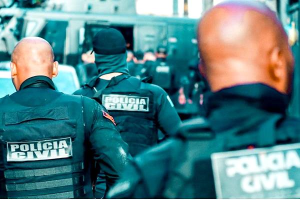 Río de Janeiro: "Gratificación del Lejano Oeste", bono de 10% a 150% de salario a policías por grandes confiscaciones de armas o fuerza letal