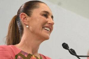 Inversión carretera adicional en Guerrero. Se realizan 5 mil 320 obras de rehabilitación tras el paso de los huracanes Otis y John: Sheinbaum