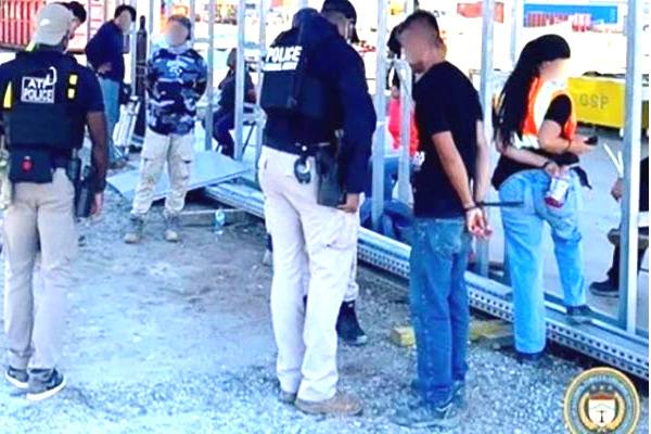 EE.UU: Redada masiva en planta Hyundai, mayoría coreanos. Gobernadora de Nueva York furiosa por otra redada: Detuvieron a 40 personas