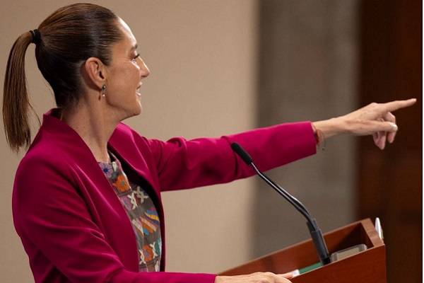 Doble vía de pasajeros, velocidades máximas de entre 160 y 200 kilómetros/h. Unir Querétaro-Celaya-León-Salamanca: Sheinbaum