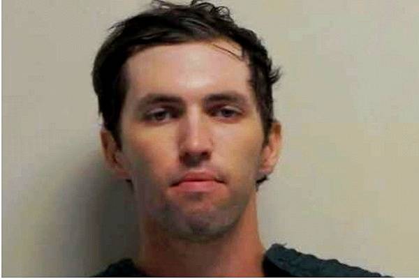 Trump acude a Fox and Friends y proporciona la información. Gobernador identifica al sospechoso: Se trata de Tyler Robinson, de 22 años