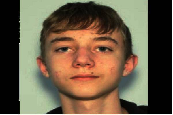 Tirador de la escuela secundaria Evergreen muere por herida de bala autoinfligida, un estudiante permanece en estado crítico