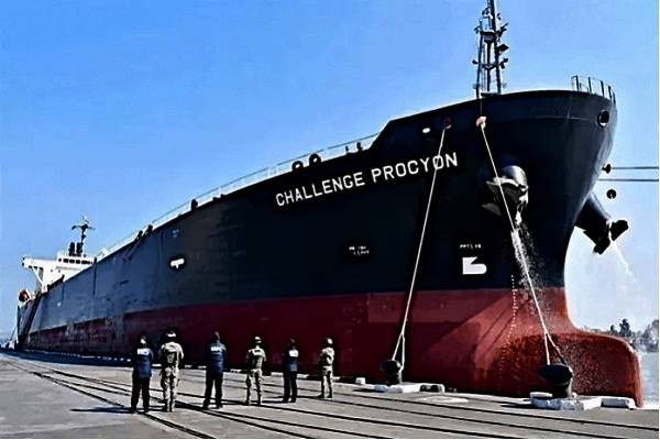 Huachicol fiscal: No se podría explicar ingres de combustible de México si los implicados no tuvieran a alguien del otro lado: Sheinbaum