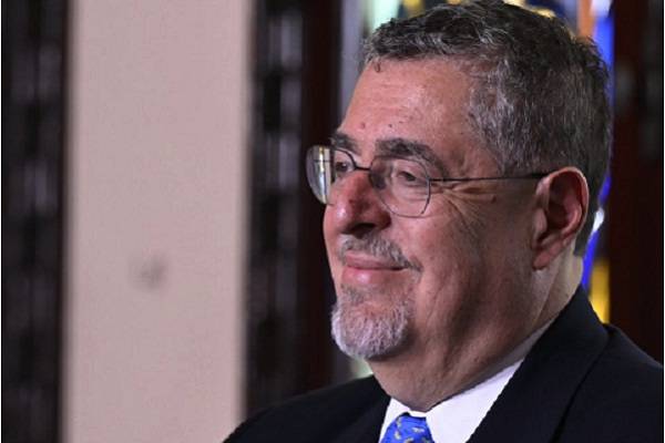 La Fiscalía insiste en insiste en intentar socavar al presidente Arévalo, ahora toma como motivo la fuga de pandilleros de Barrio 18