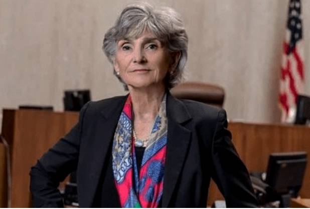 Susan Illston emite una resolución judicial que temporalmente suspende la posibilidad de Trump de despedir trabajadores federales