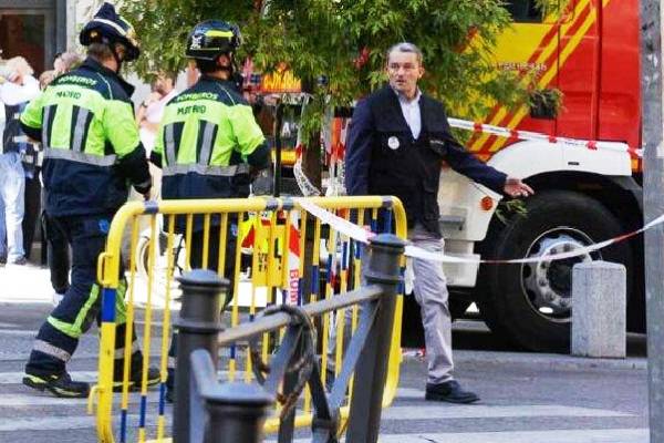 Al menos dos muertes en edificio de seis plantas, en el centro, que estaba siendo rehabilitado para convertirse en hotel