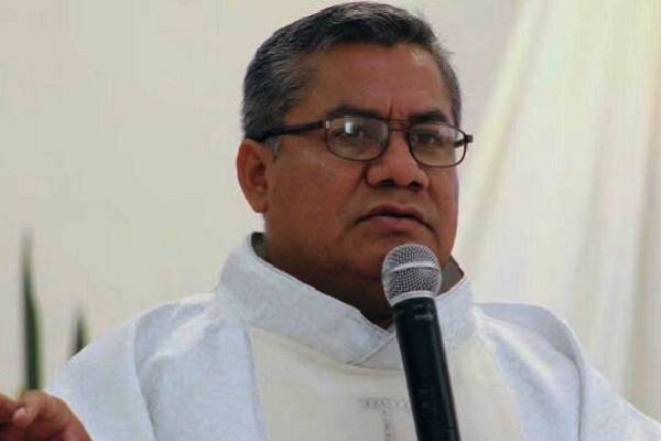 Sacerdote Bertoldo Pantaleón, asesinado "arriba de su camioneta" justo cuando se dirigía a oficiar una misa, revelan investigaciones