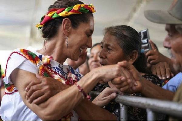 Sheinbaum consolida la agenda antineoliberal: reforma energética, justicia fiscal y aumento del 135% al salario mínimo.