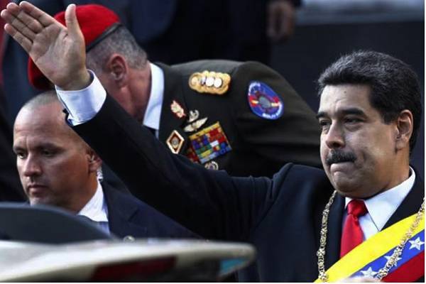 Sistema de defensa aéreo de Venezuela «detectó más de cinco vectores», que definió como «aviones de combate».