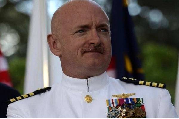 Pentágono Investiga a Mark Kelly por Incitación a la Desobediencia