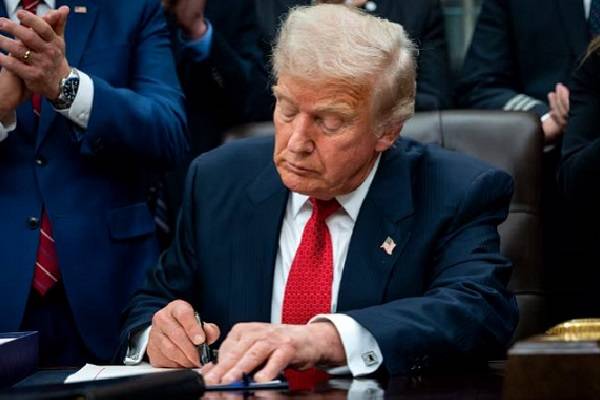 Carne, café, jitomate, frutas tropicales y jugos, cacao, especias, té, aguacates, y coco, entre los productos libres de arancel: Trump