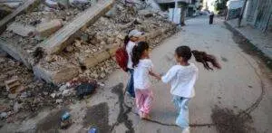 Imagen: Niñas rumbo a escuelas. Gaza