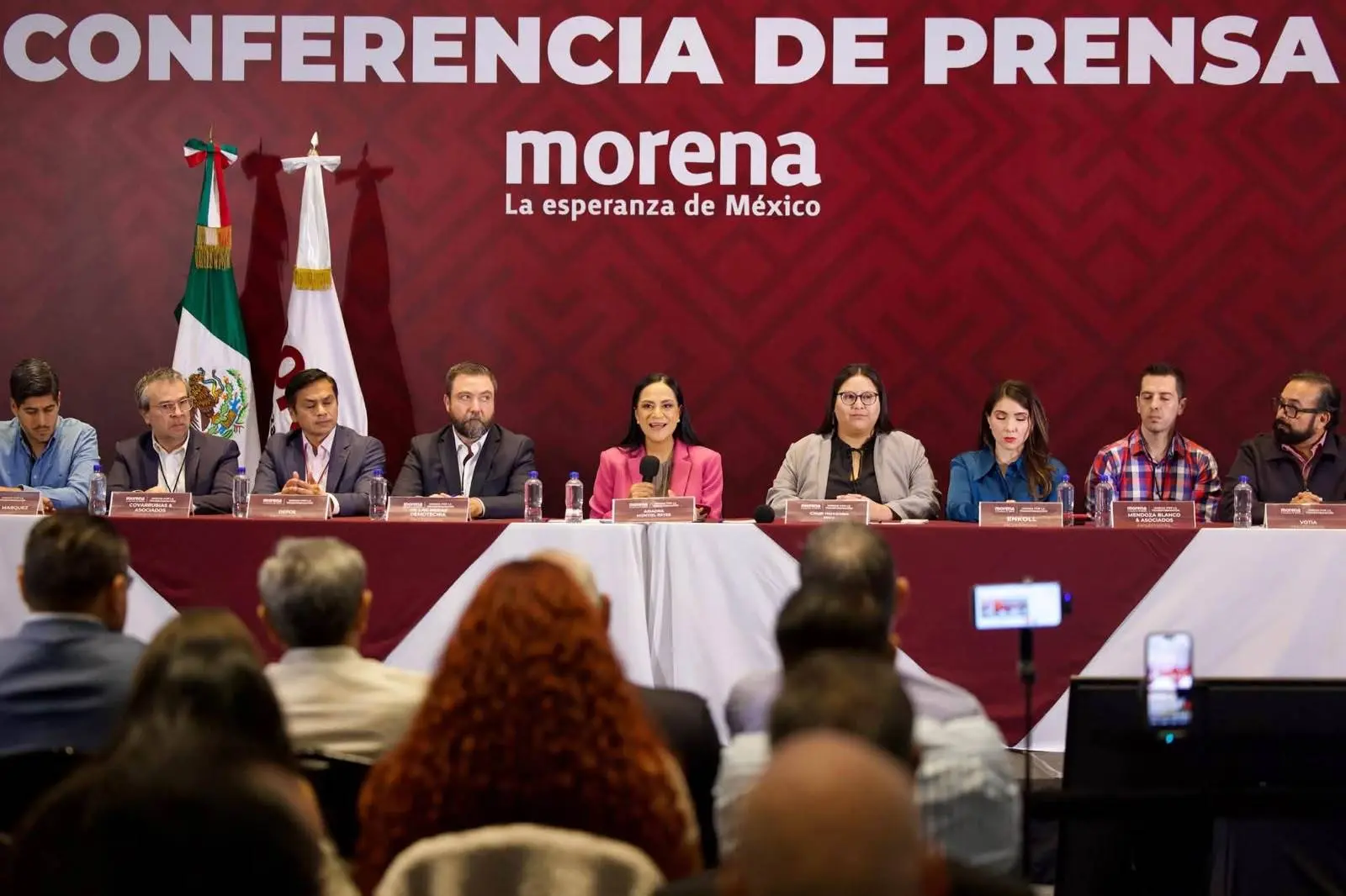 Fuentes: Redes sociales de Morena