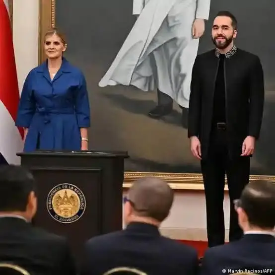 Nayib Bukele recibe a presidenta de Costa Rica Laura Fernández en coferencia  de prensa donde aclara a cifra de presos que podrían ser liberados bajo el progrma Cero Ocio.